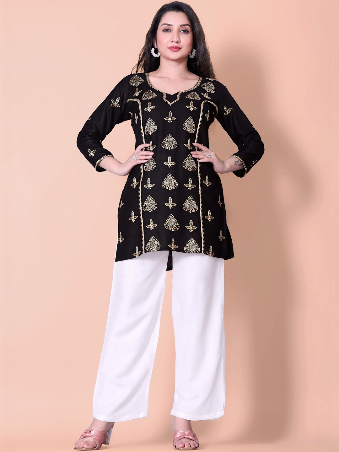 RUDRA LIFESTYLE Women Ethnic Motifs Embroidered Thread Work Kurta