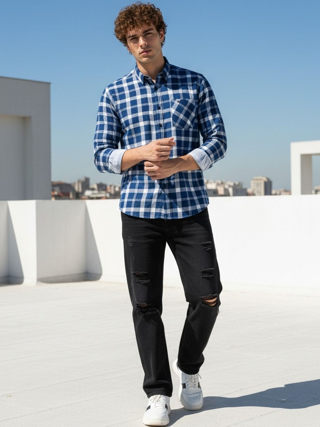 XENOR Men Slim Fit Checked Casual Shirt