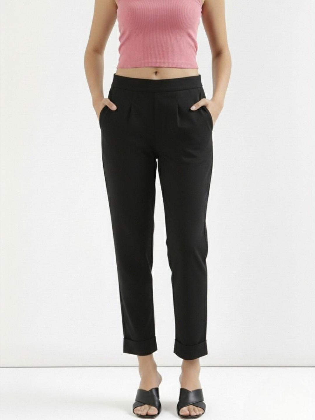SWAZ Women Mid-Rise Cropped Cotton Trousers