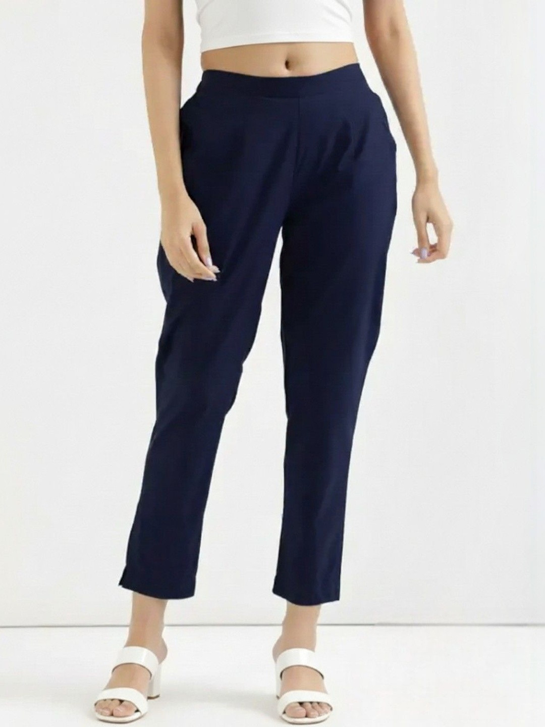 SWAZ Women Mid-Rise Cropped Cotton Trousers