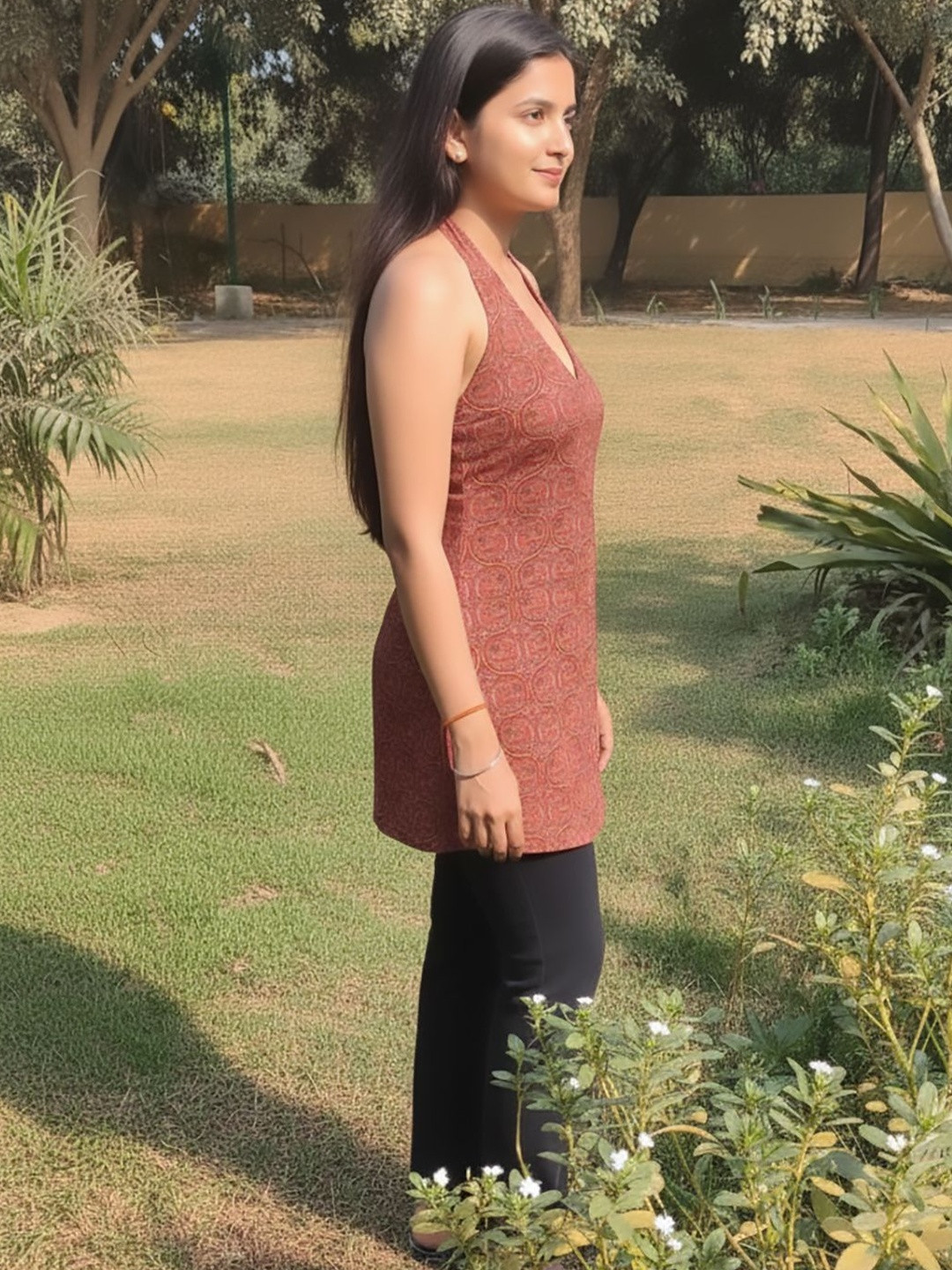 Varanga Ethnic Motifs Printed Halter Neck Kurti
