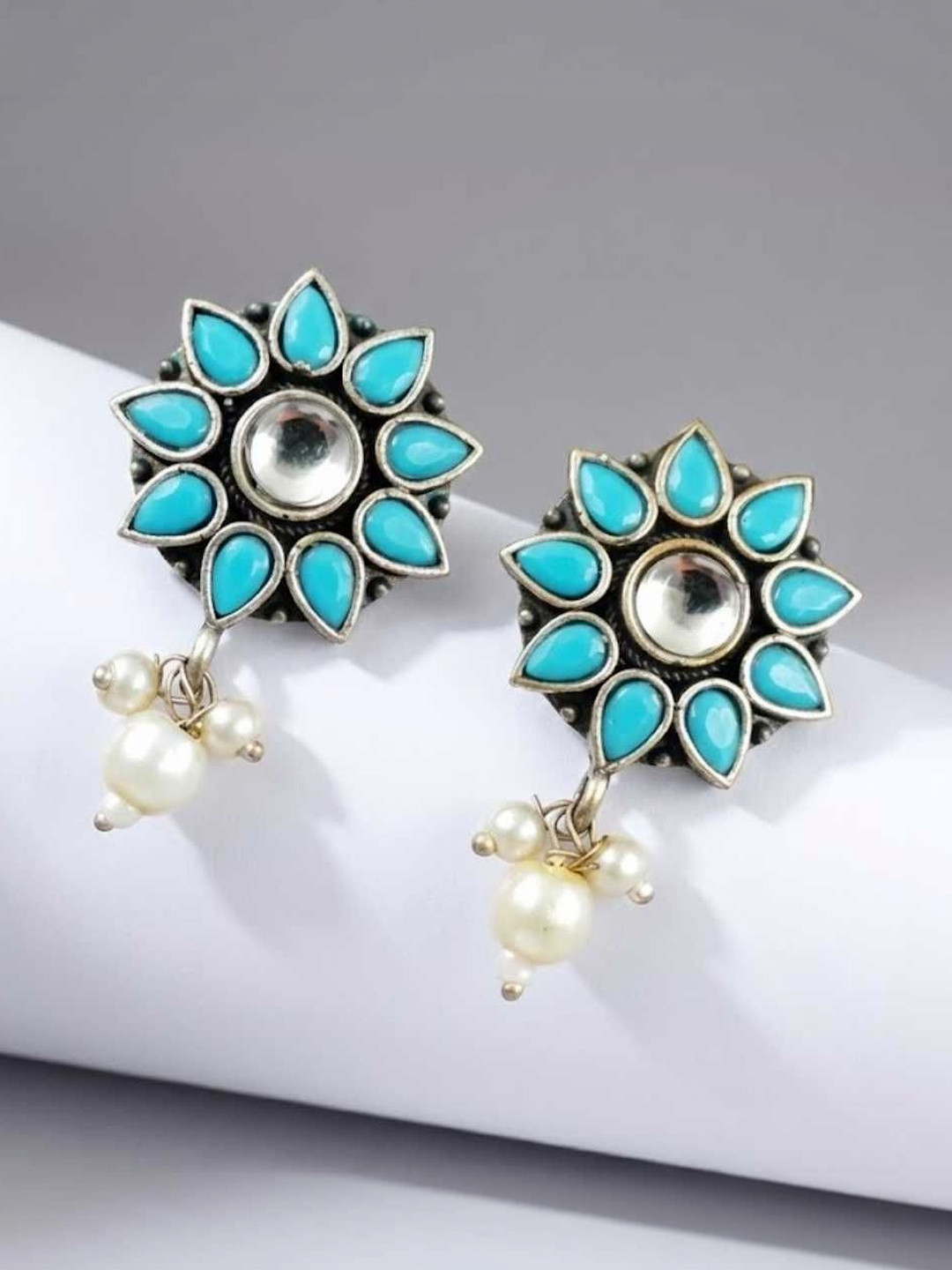 BANITHANI Floral Drop Earrings
