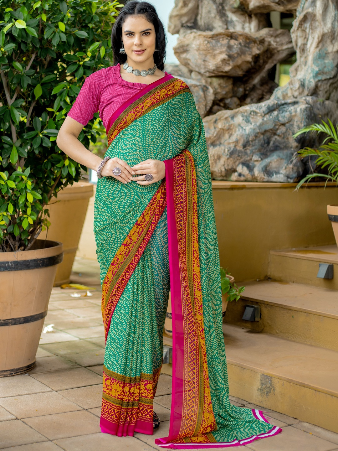 Vibhagyaa Ethnic Motifs Pure Georgette Saree