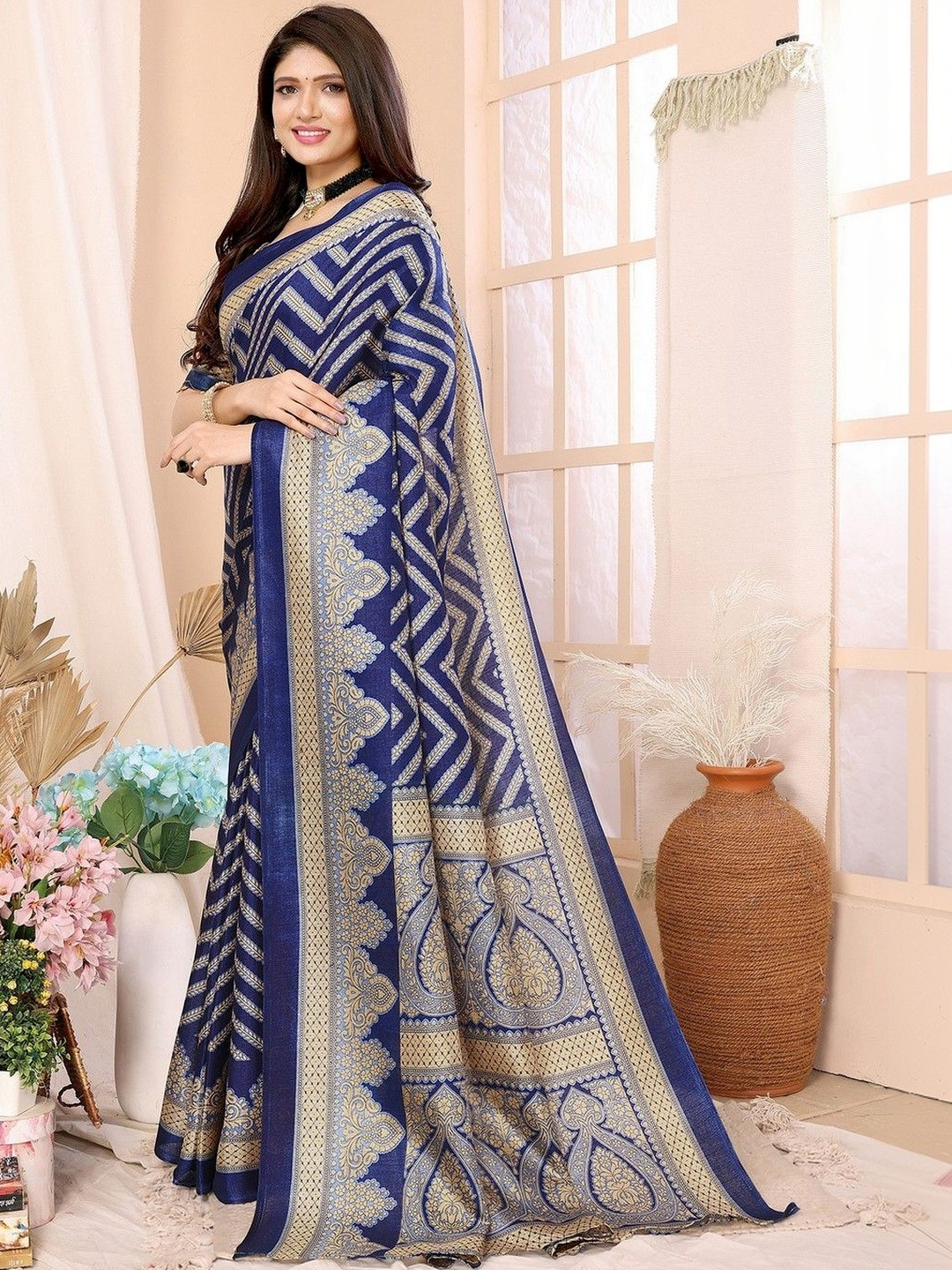 JANOI Ethnic Motifs Art Silk Saree