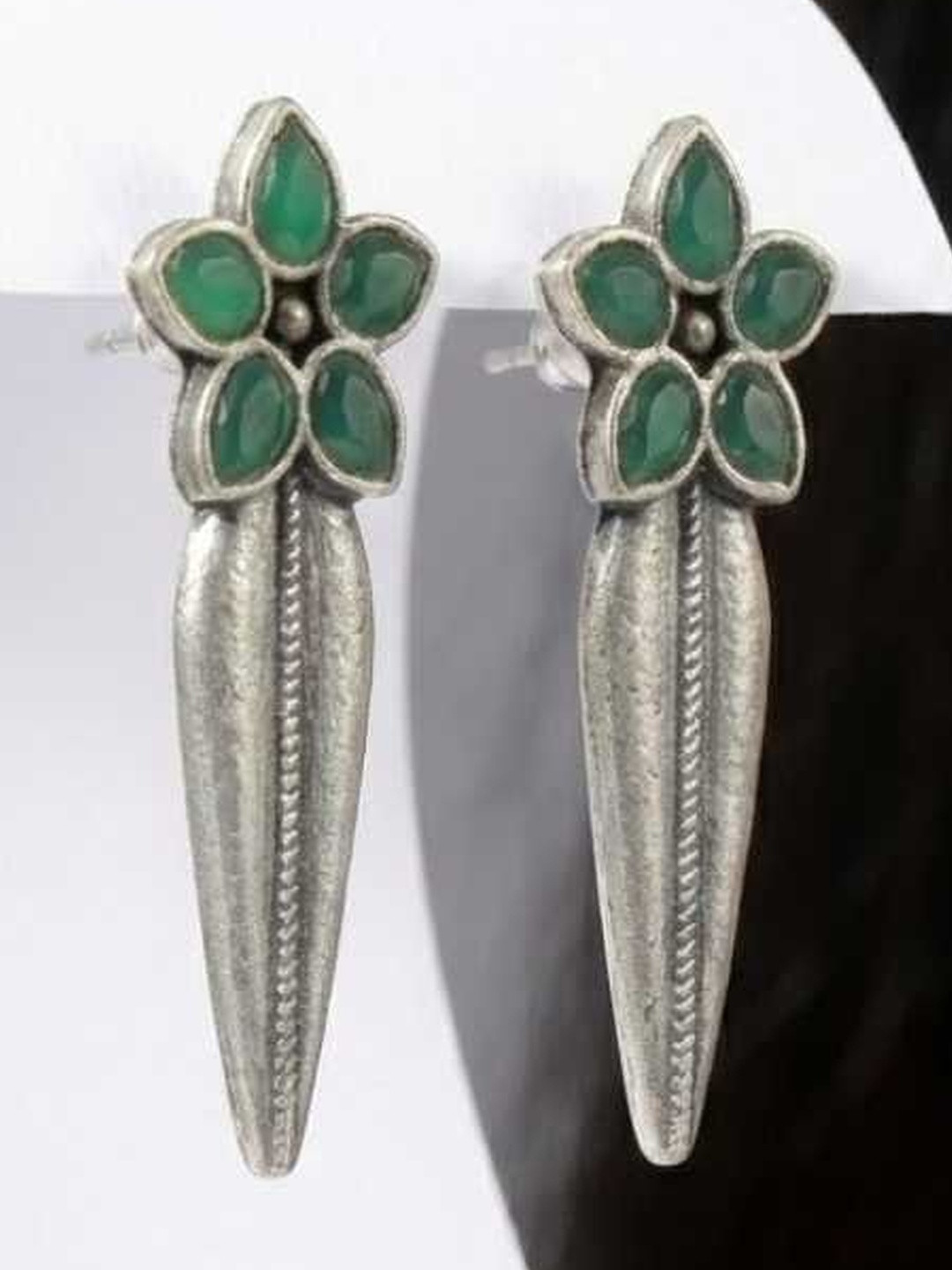 BANITHANI Floral Drop Earrings