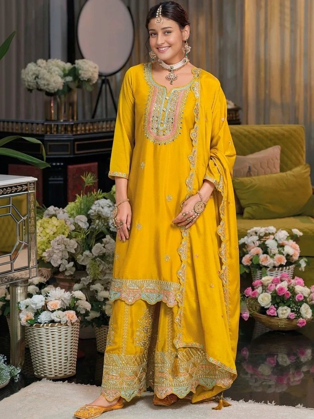 CARTYSHOP Women Ethnic Motifs Embroidered Regular Thread Work Kurta with Palazzos & With Dupatta