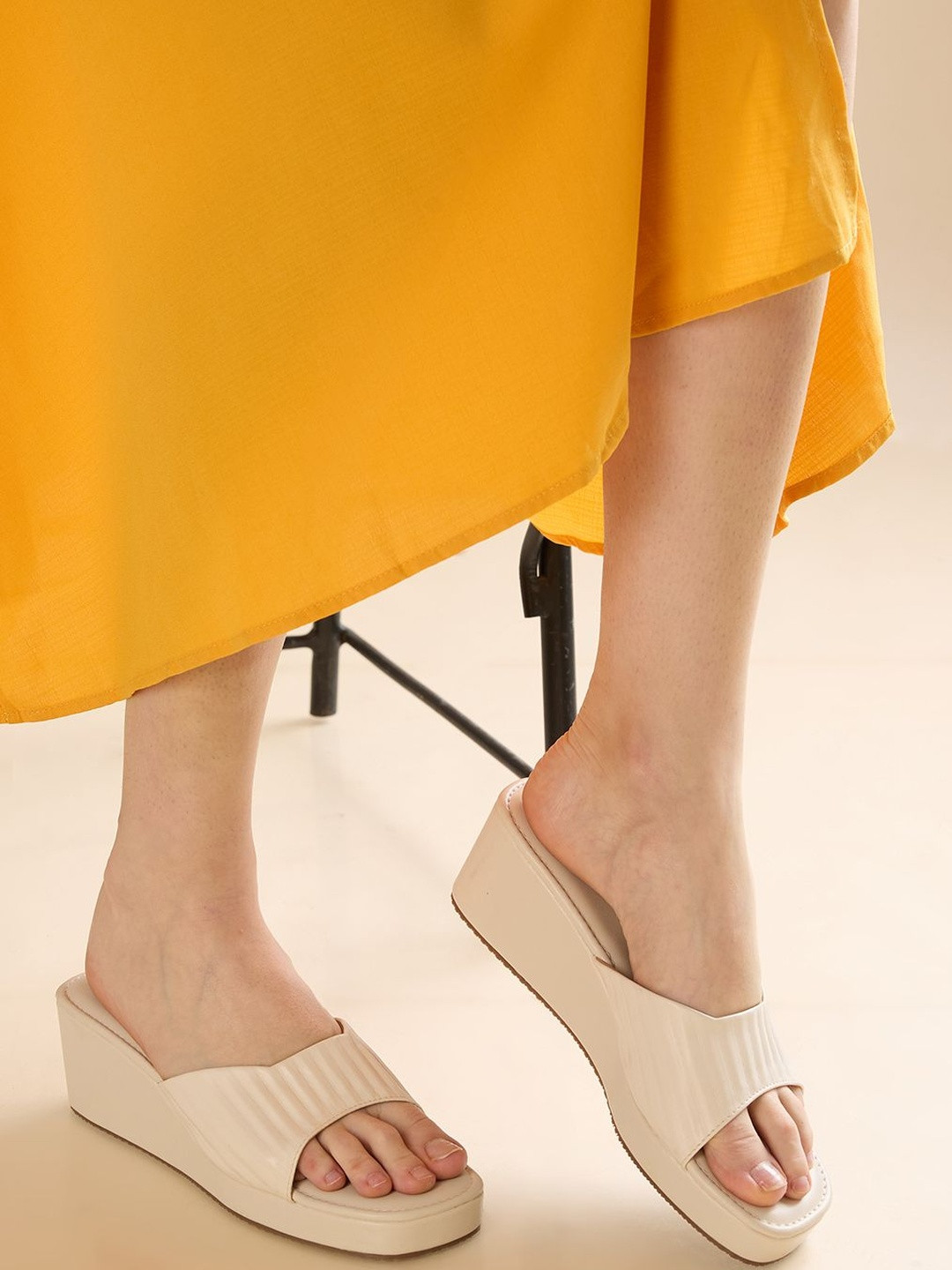 Rocia Textured Wedge Sandals