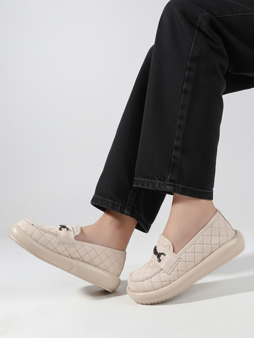 The Roadster Lifestyle Co Women Round Toe Slip-On Loafers Casual Shoes