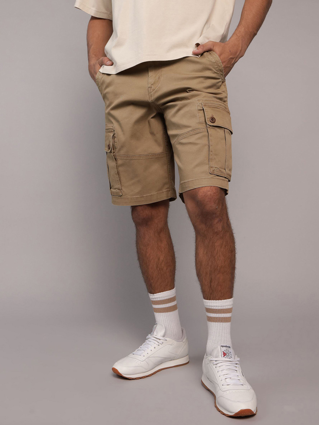 AMERICAN EAGLE OUTFITTERS Men Regular Fit Cargo Shorts