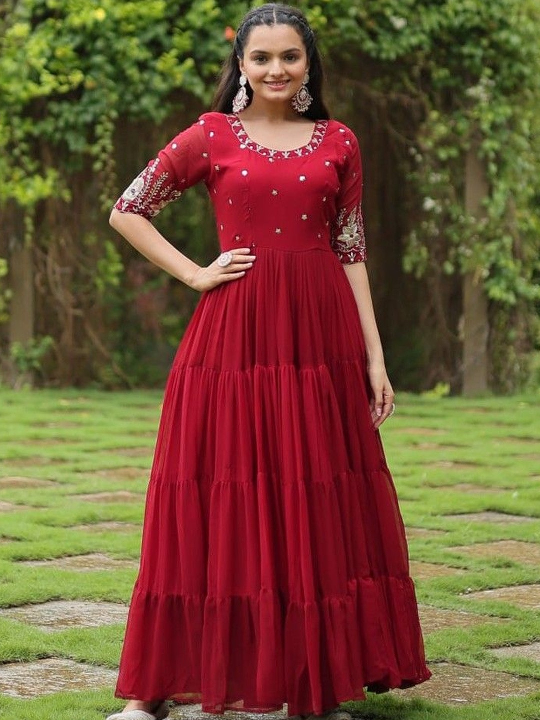 Livewear Women Ethnic Motifs Embroidered Tiered Thread Work Kurta