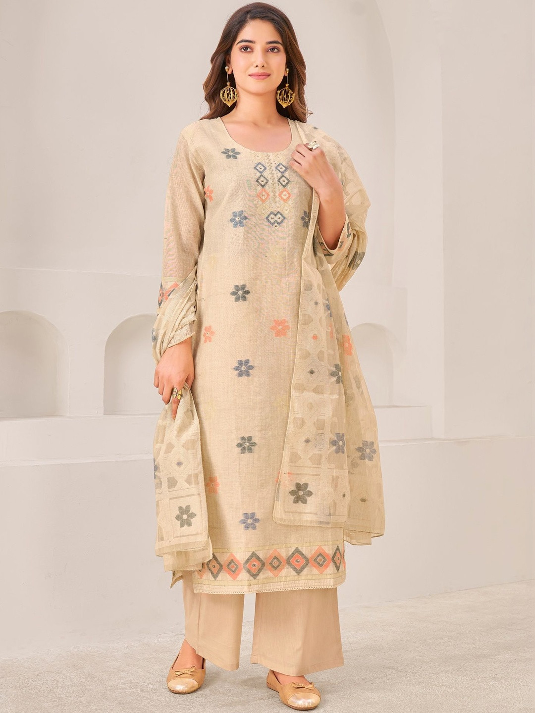 IOLY Women Printed Regular Linen Kurta with Palazzos & With Dupatta