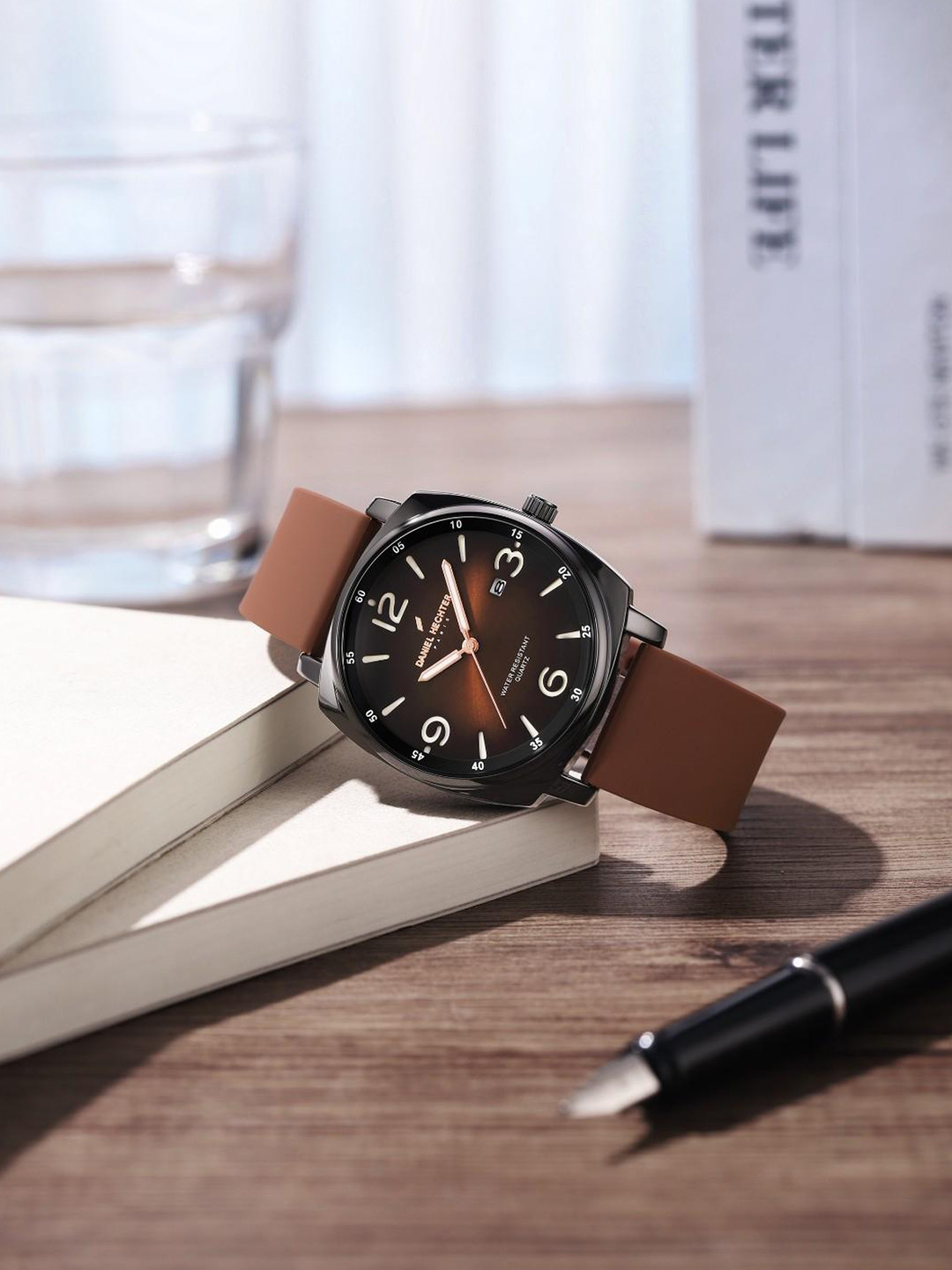 Daniel Hechter Men Dial & Straps Analogue Watch DHM1030-04