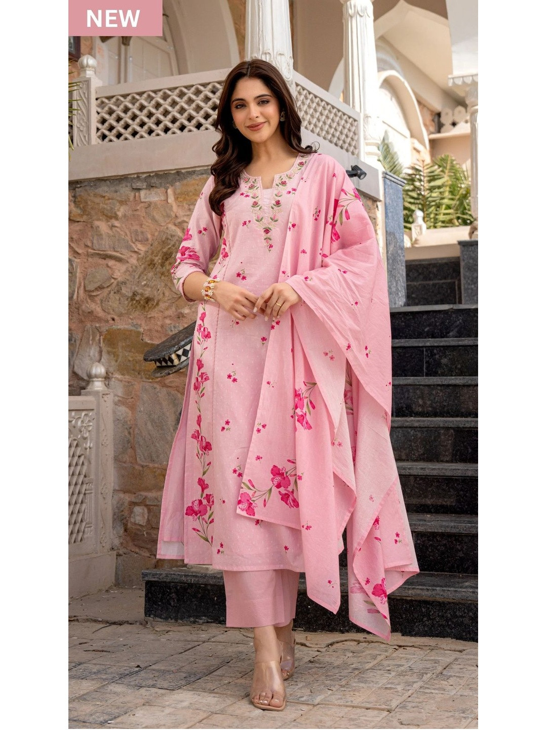 Growdamy Women Floral Printed Regular Thread Work Chanderi Silk Kurta with Trousers & With Dupatta