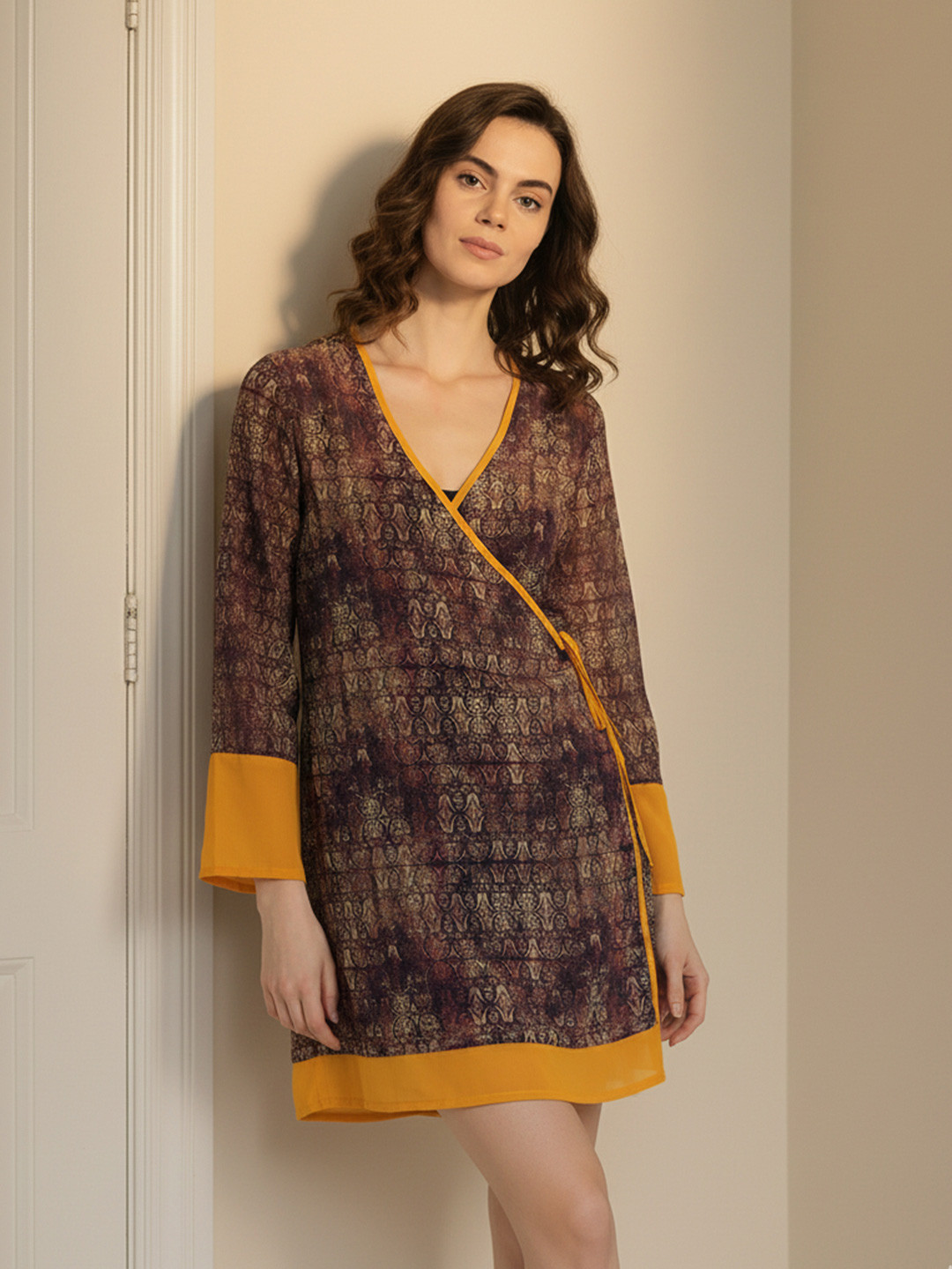 Aoba Women Purple & Cream-Coloured Printed Knee Length Sheer Robe
