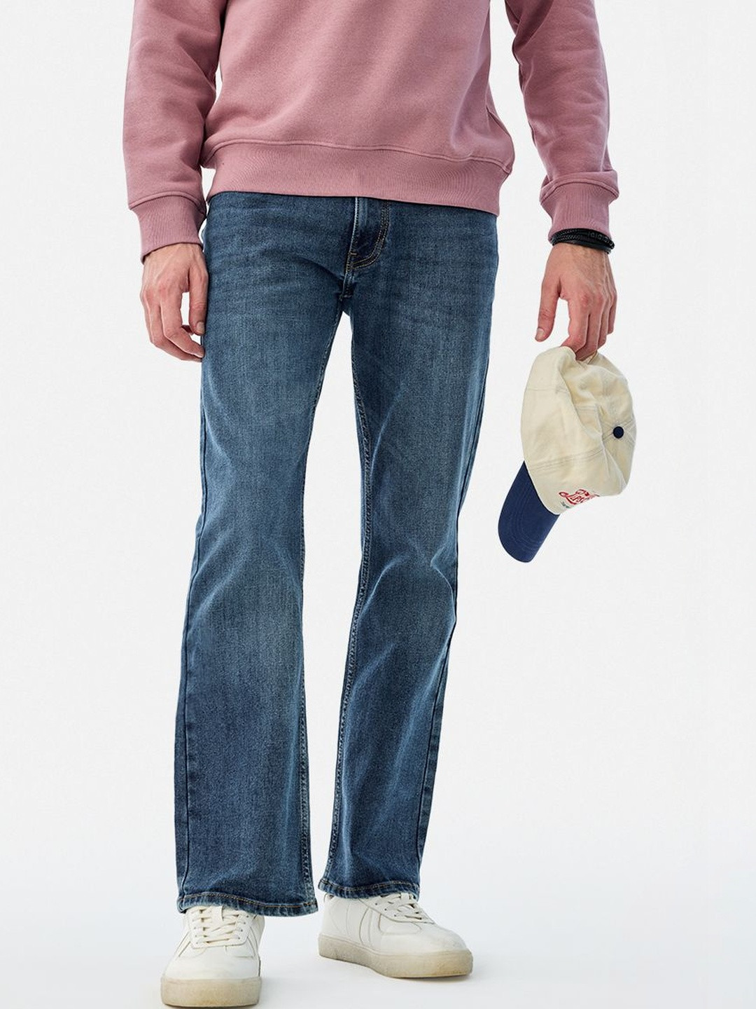 Snitch Light Fade Mid-Rise Bootcut Fit Stretchable Jeans