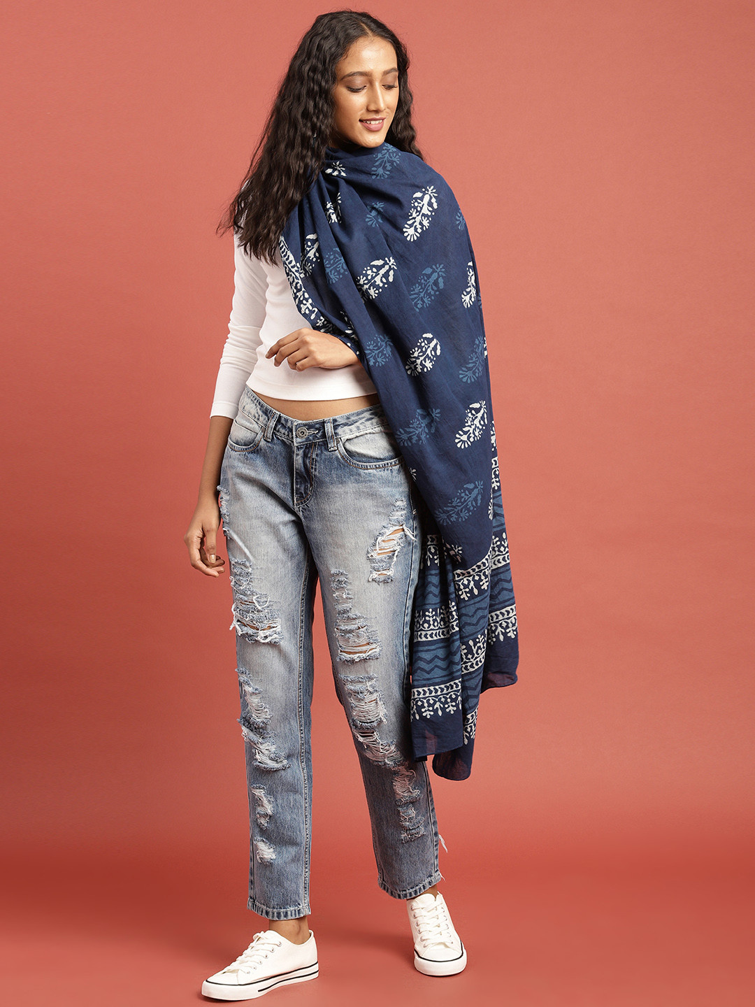 Taavi Women Blue Indigo Hand Block Print Pure Cotton Dupatta