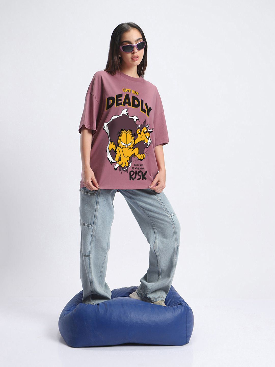 Bewakoof Official Garfield Merchandise Women Garfeild Graphic Printed Oversized T-shirt