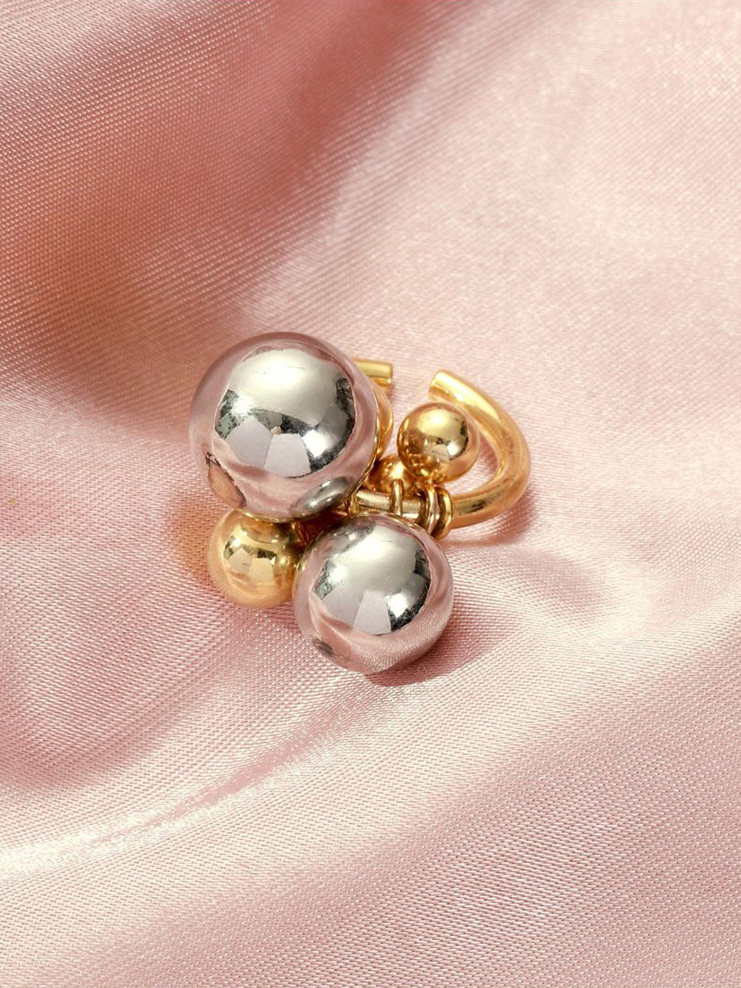 SALTY Orb Cluster Finger Ring