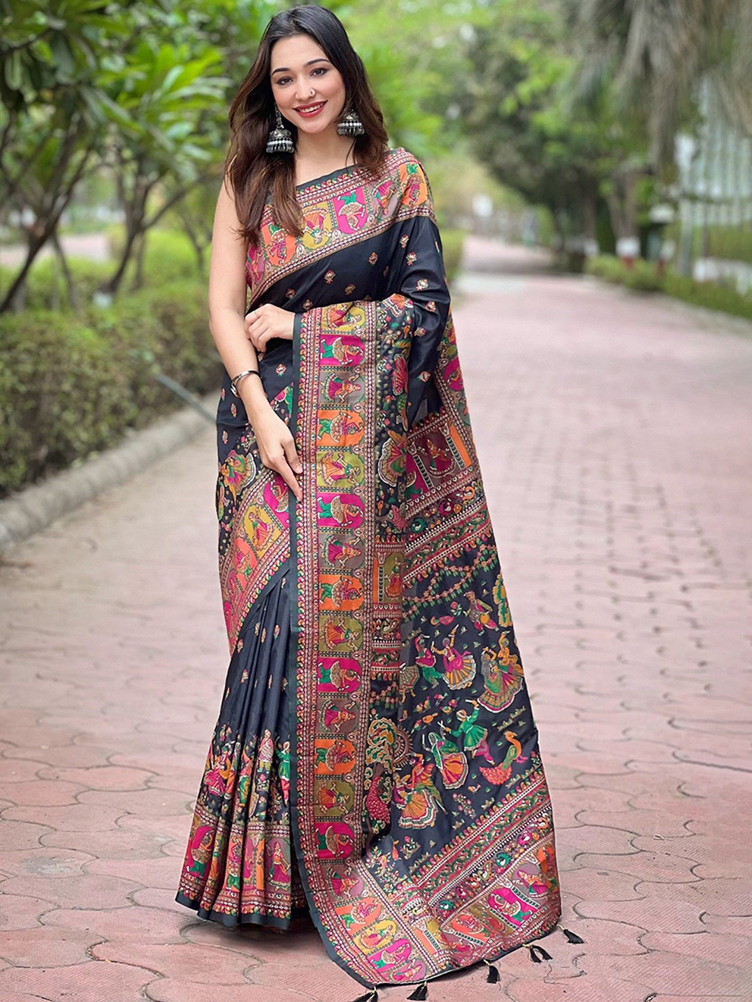 DIVASTRI Women Woven Design Baluchari Pashmina Saree