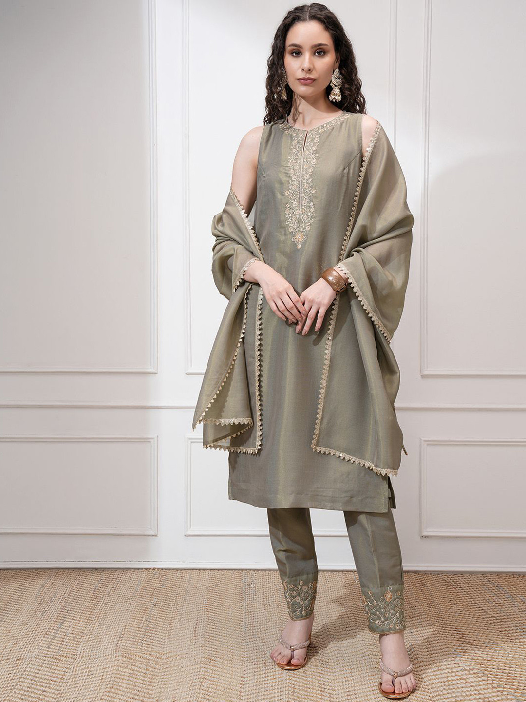 Vishudh Women Embroidered Straight Sleeveless Kurta Set With Slim Pants & Tissue Dupatta