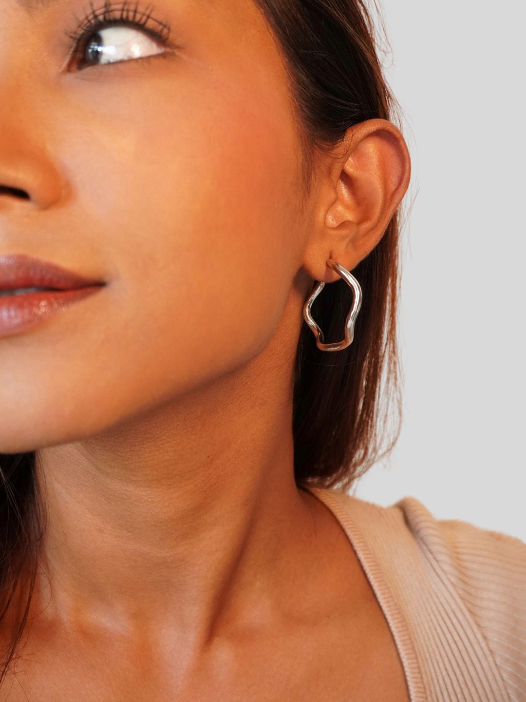 House of Pehr Silver Plated Contemporary Ripple Hoop Earrings