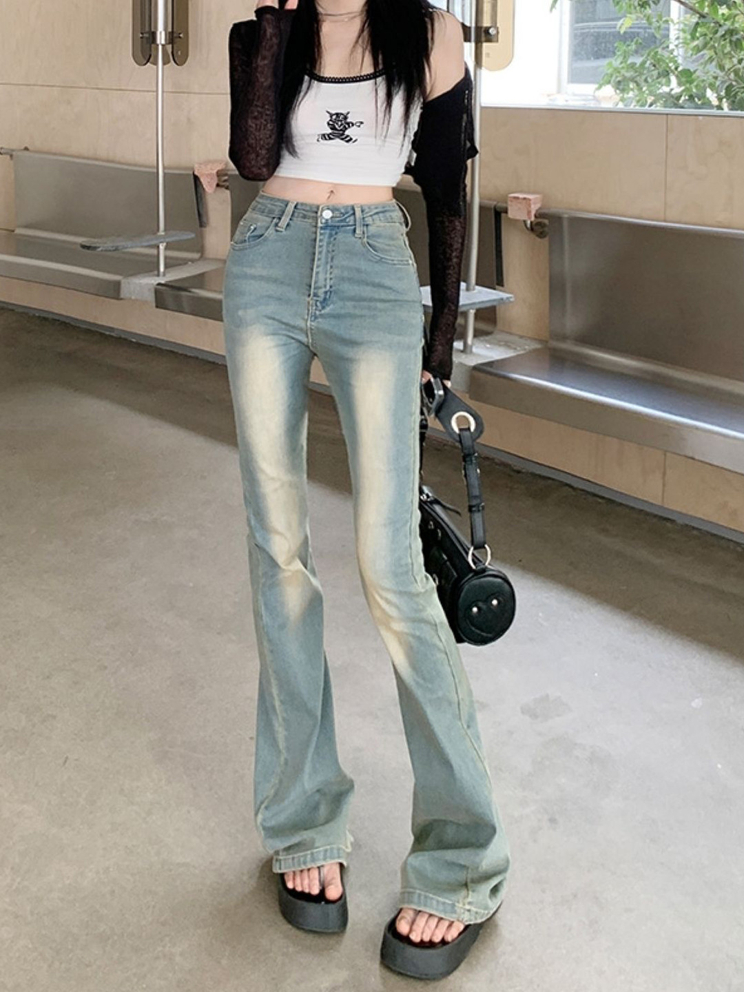 StyleCast Women Squeeze Hug Skinny Fit Jeans