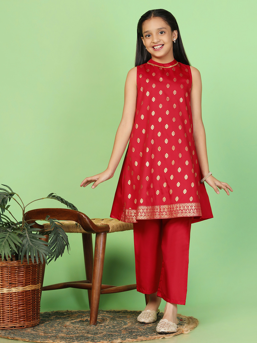 Sangria Girls Red Ethnic Motifs Printed Cotton Blend Sleeveless A-Line Kurta With Trousers