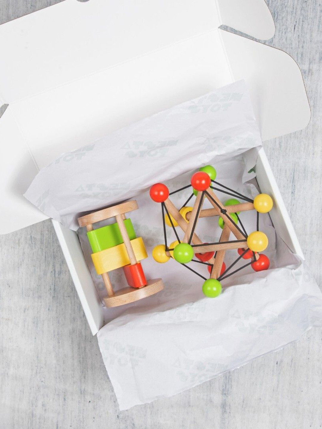 Nesta Toys Newborn Gift Set Wooden Skwish Clacker Rattle and Elephant Teether