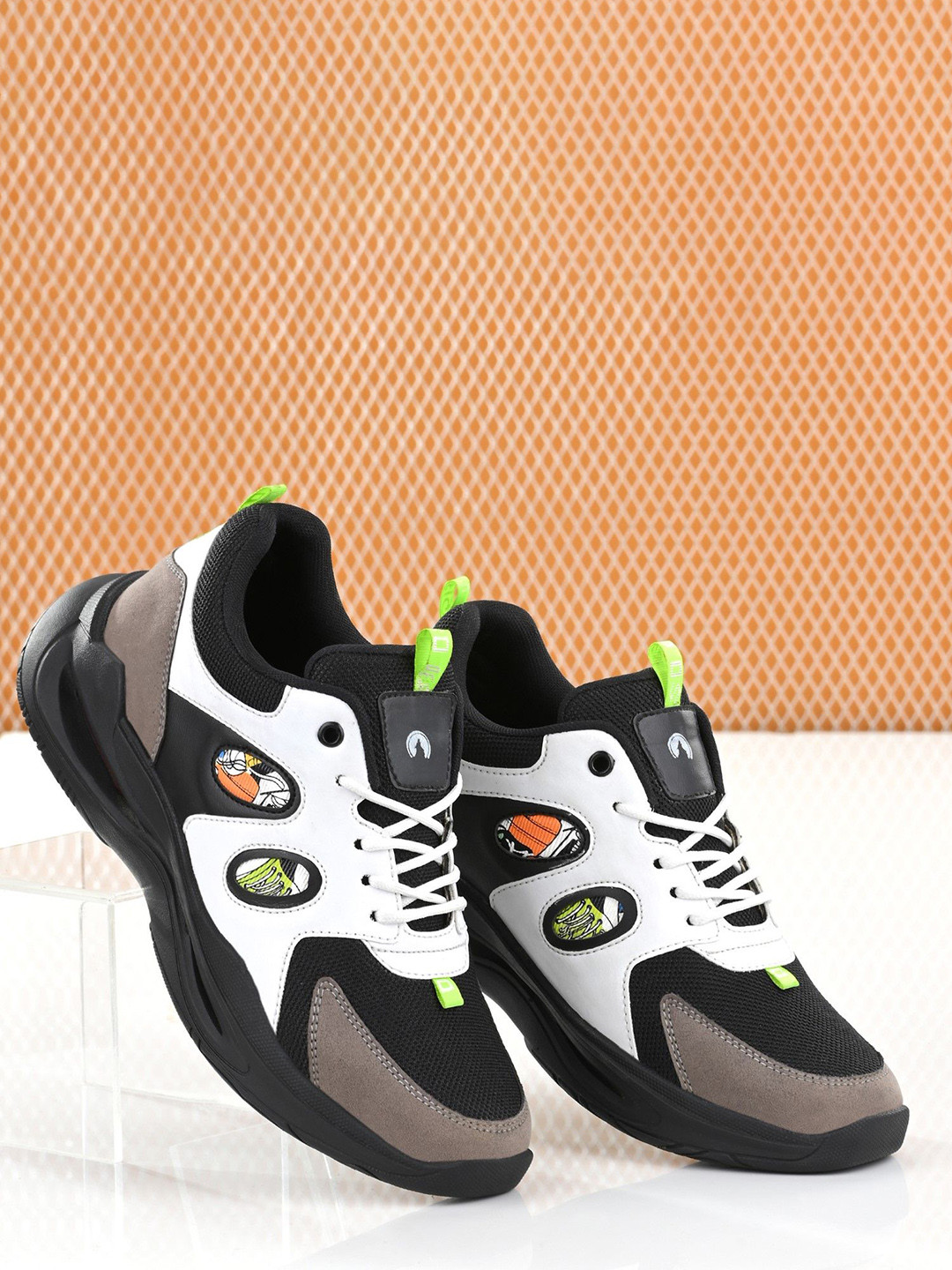 Rising Wolf Men Sneakers