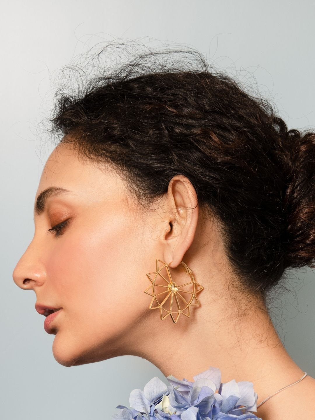 House of Pehr Gold Plated Star Shaped Contemporary Star Hoop Earrings