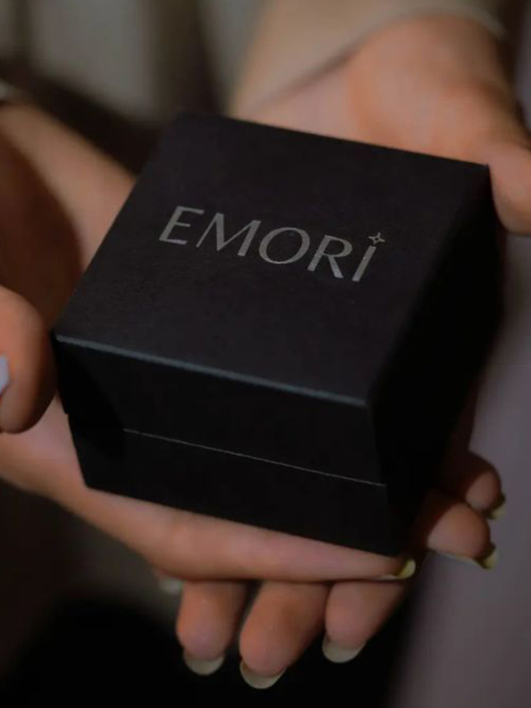 Emori Victor Round Solitaire Men's Lab Diamond Stud in 18KT Gold