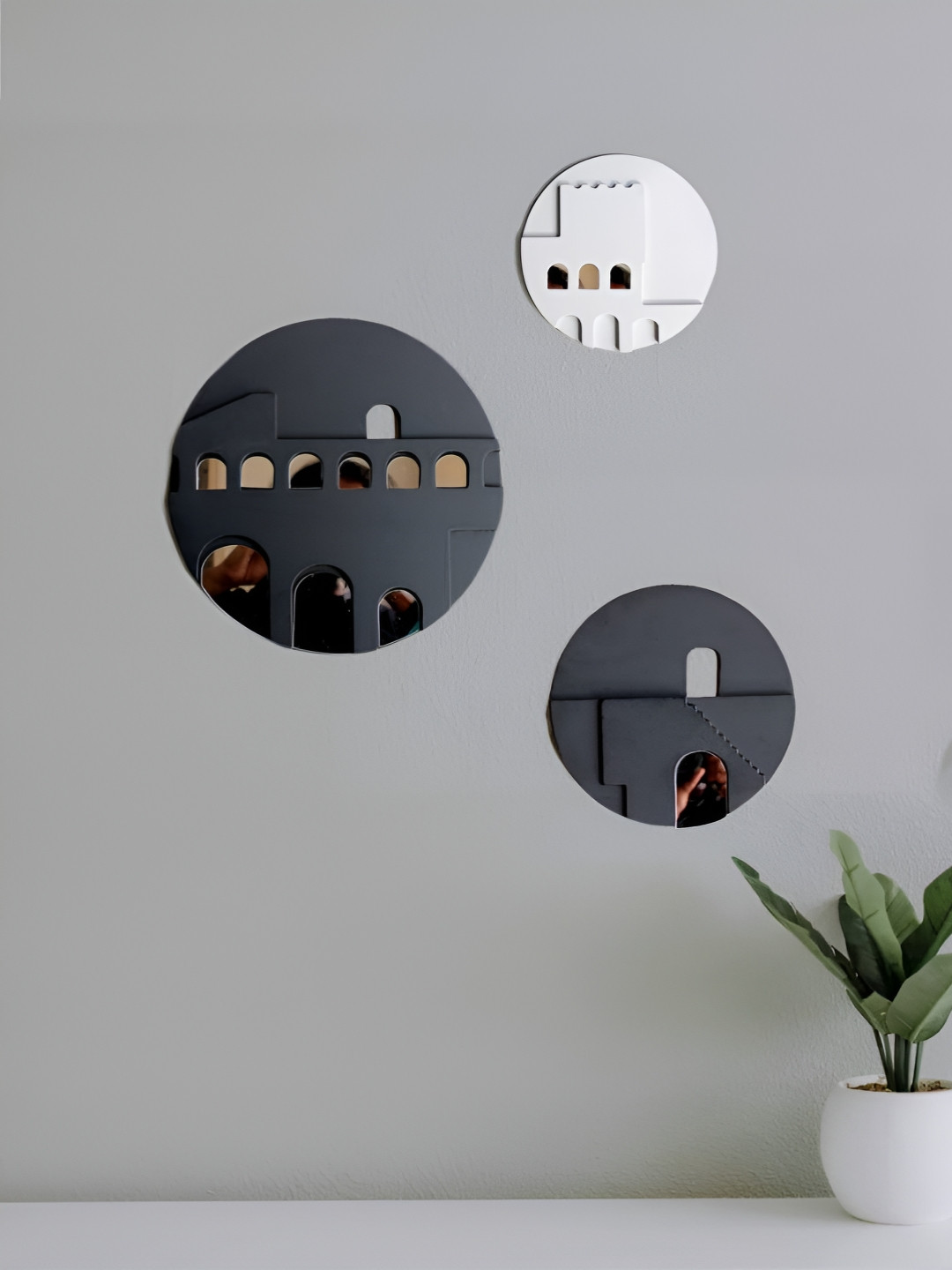 VAH Kya Bat Hai !! 3 Pcs Black & White Wooden Abstract Round Wall Stickers