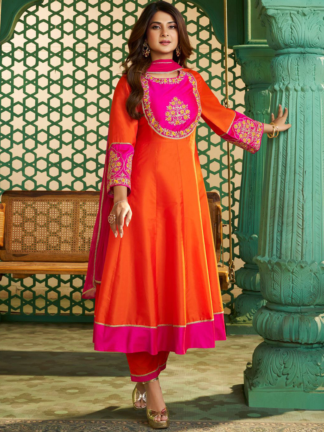 Bhama Couture Jennifer Winget Panelled Cotton Silk Anarkali Kurta With Trouser & Dupatta
