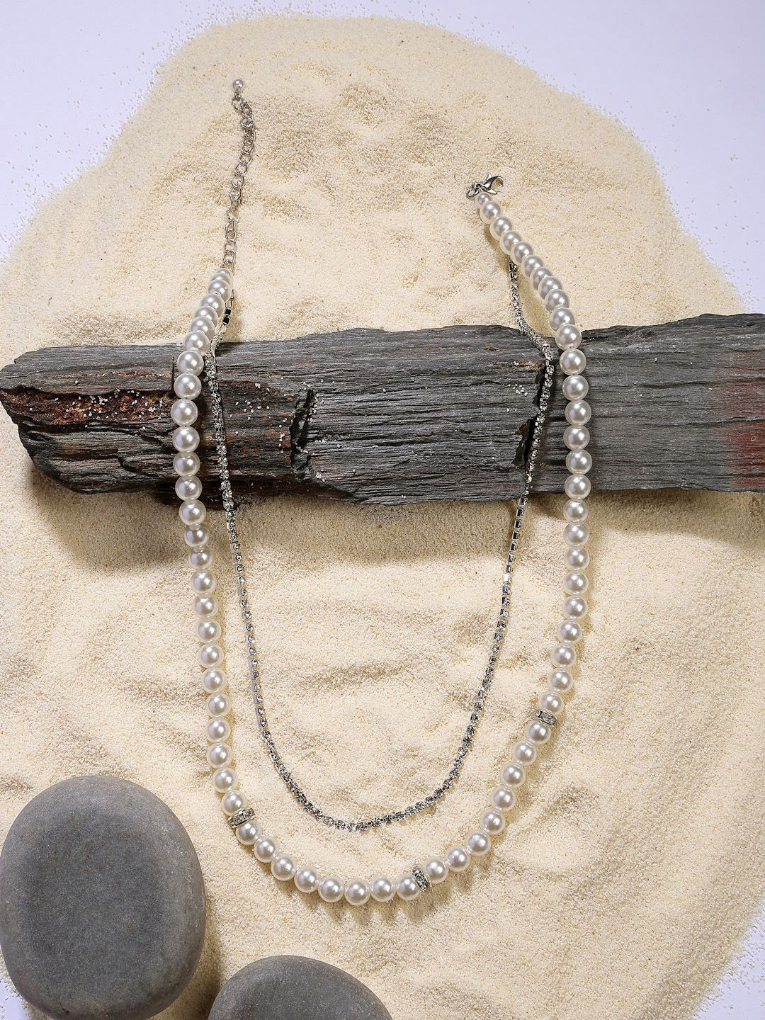 VESTIDO MODAS Silver-Plated Pearls And Artificial Stone Studded Layered Minimal Chain