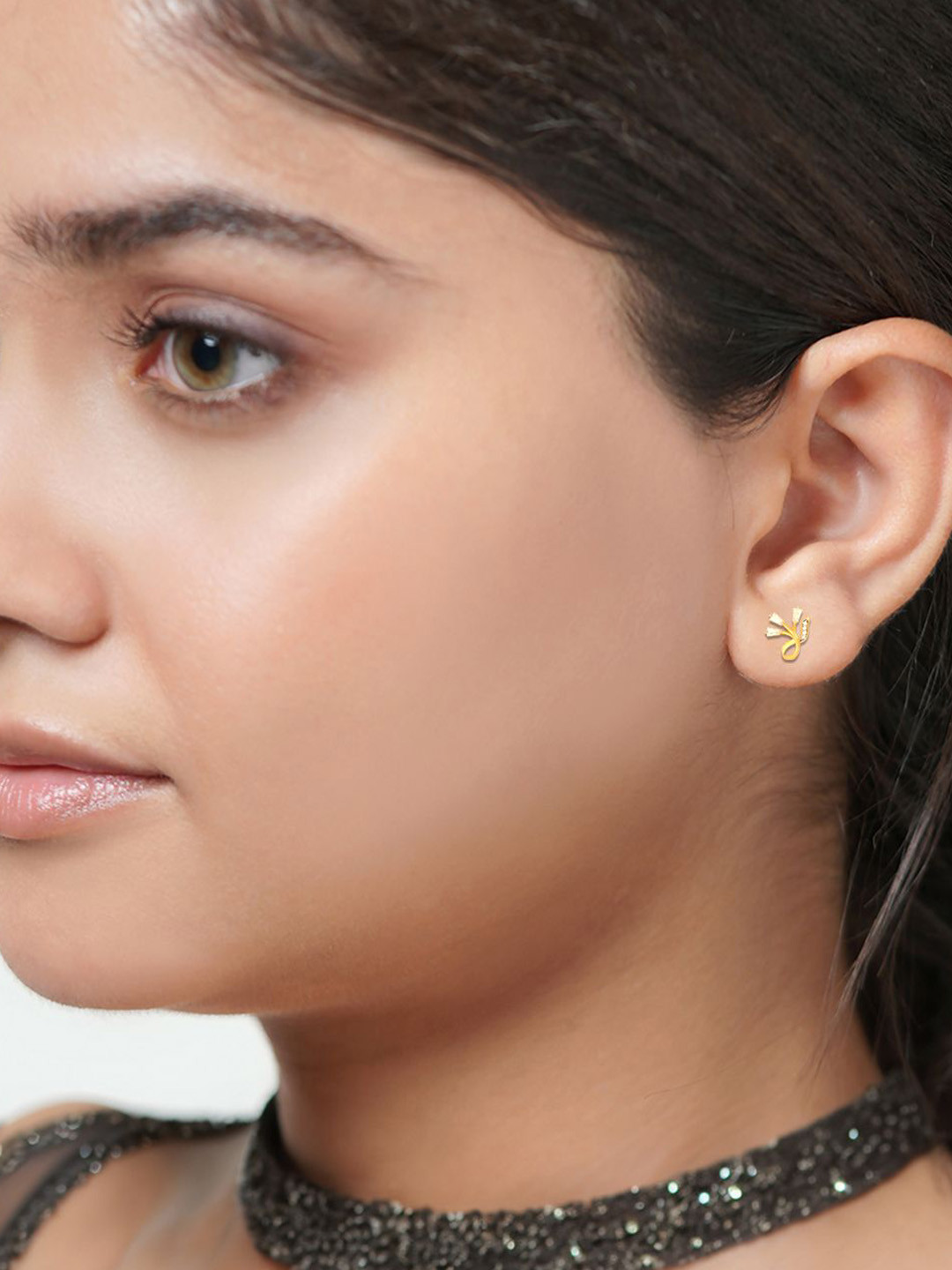 BHIMA 22K BIS Hallmark 916 Purity Yellow Gold Tiny Dot Earring