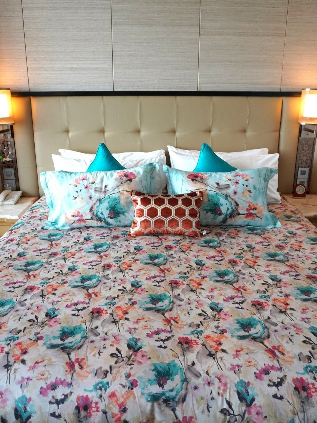 TARA- Sparkling Homes White Floral Cotton 350 TC King Superfine Bedsheet with 2 Pillow Covers-108 x 108 inches