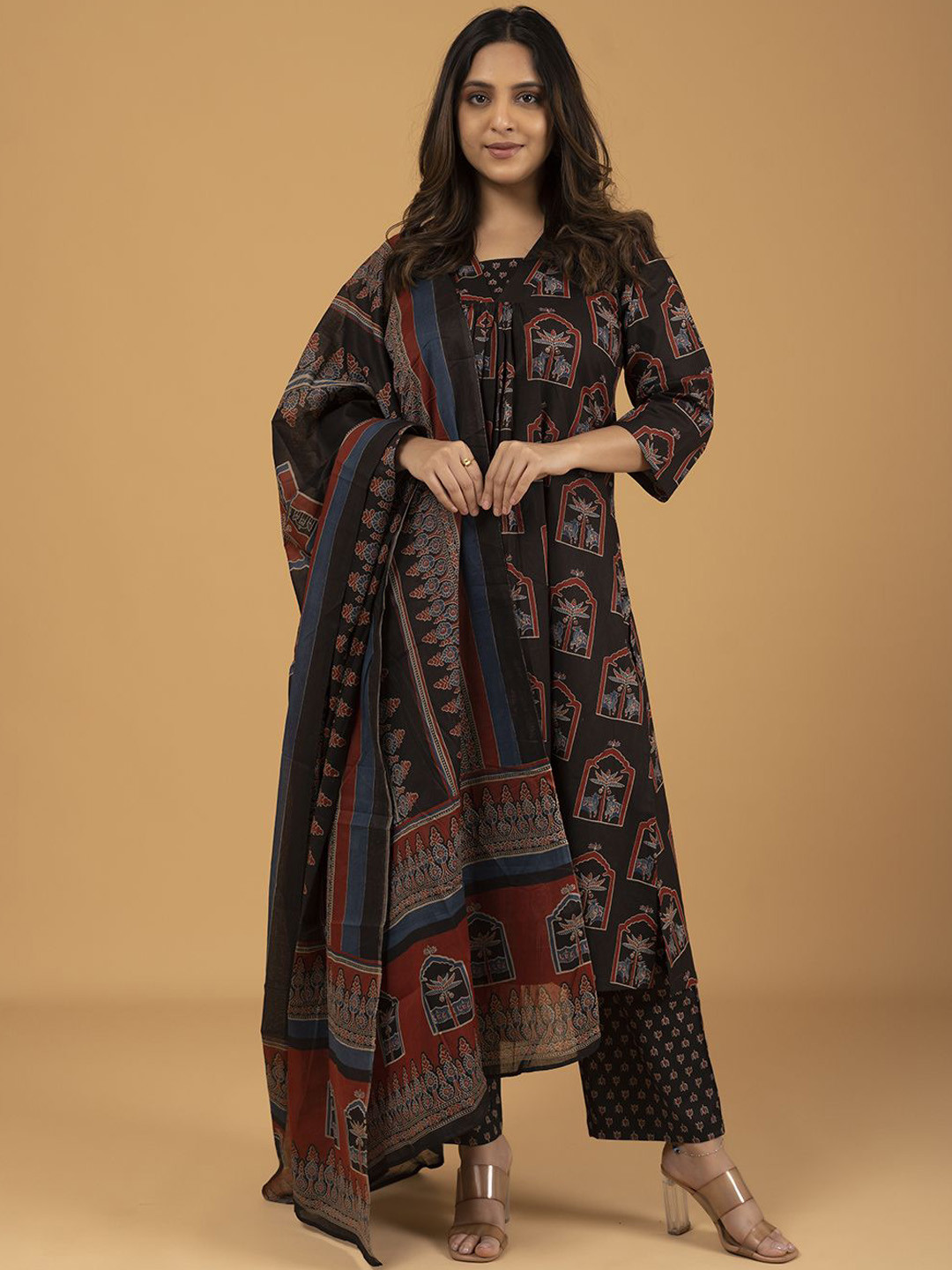 SPARSA Floral Printed V-Neck Straight Pure Cotton Kurta With Trousers And Dupatta