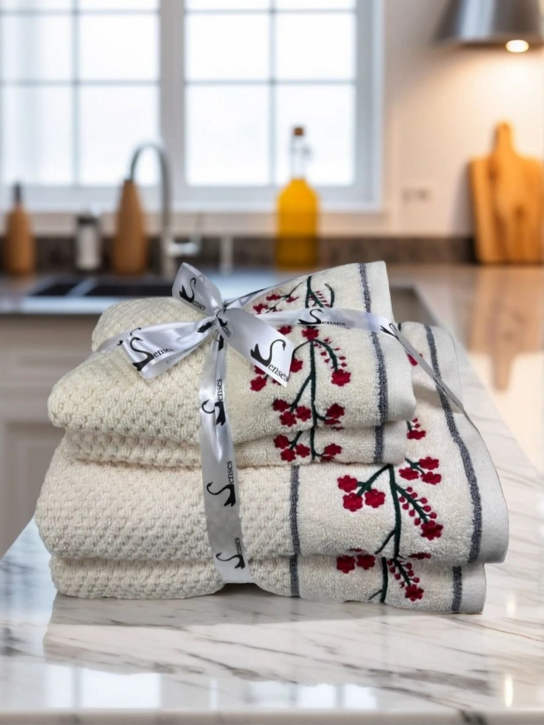 SENSES Ivory Cream & Maroon 4 Piece Self Design Cotton 550 GSM Towel Set