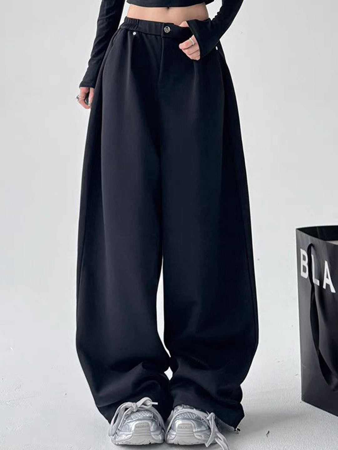 DressBerry Women Low-Rise Loose Fit Wide Leg Trousers