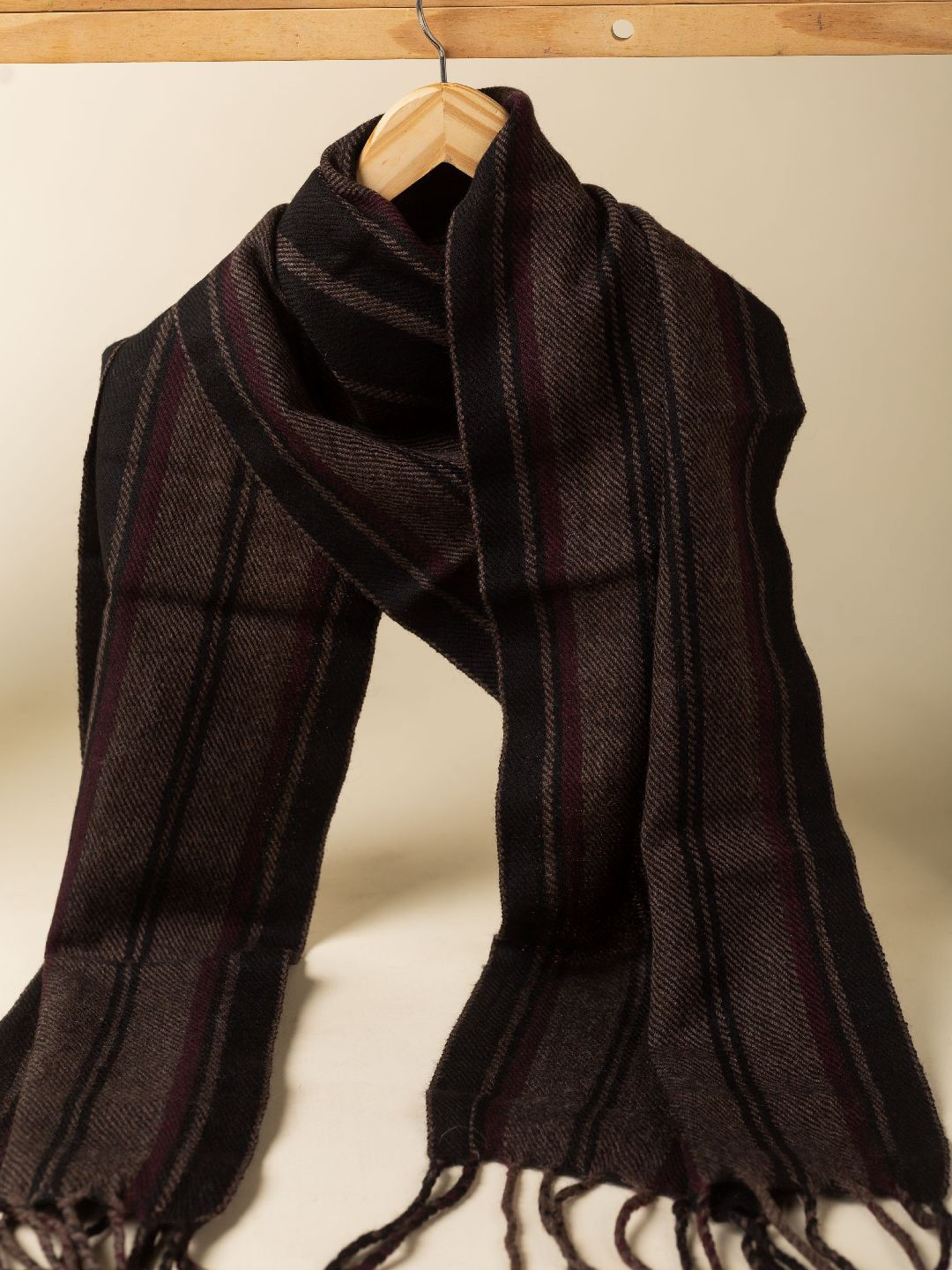 KUSVAA Unisex Devansh Woolen Muffler