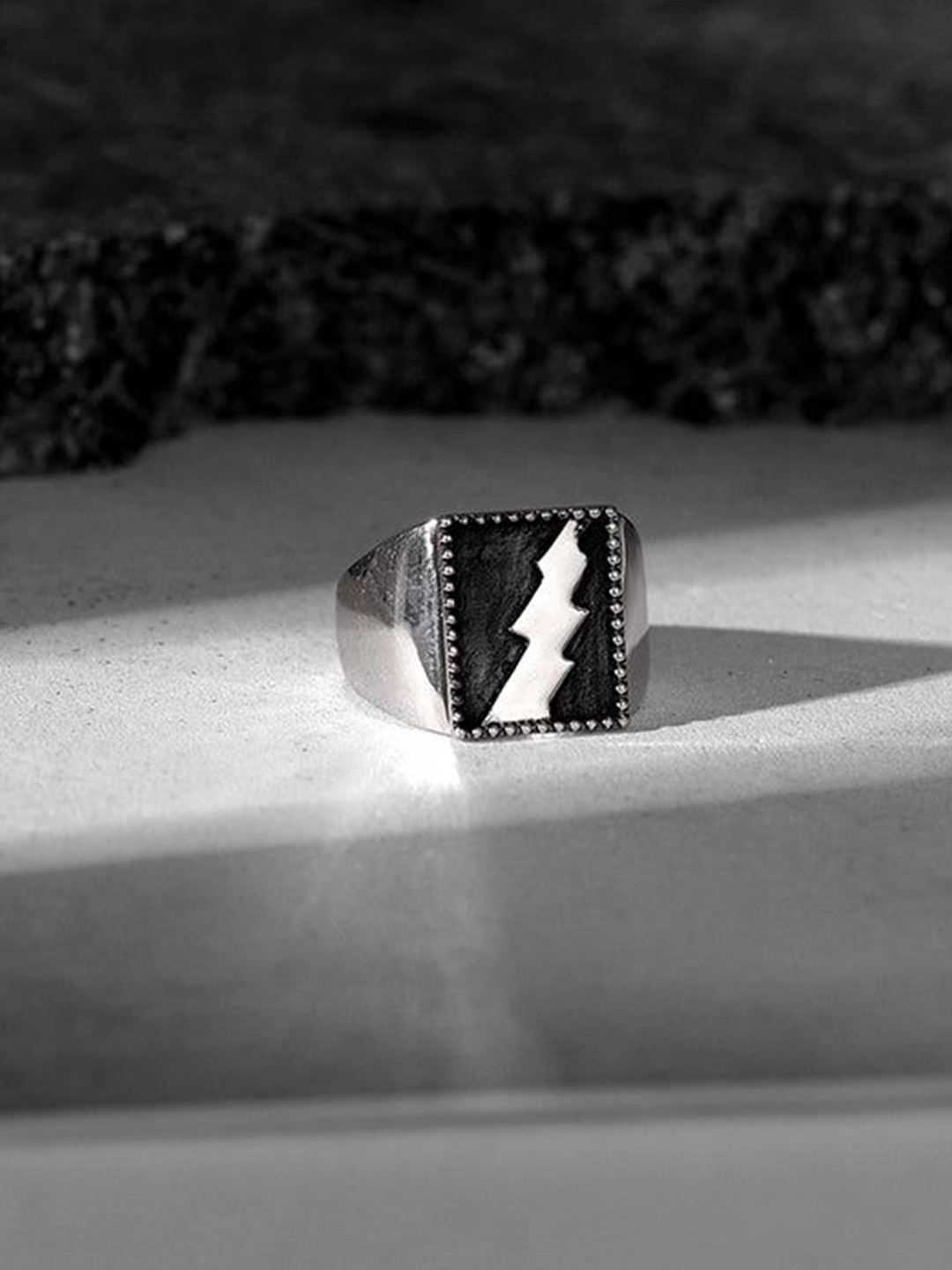 GIVA Men 925 Sterling Silver Oxidised Thunder Ring Adjustable