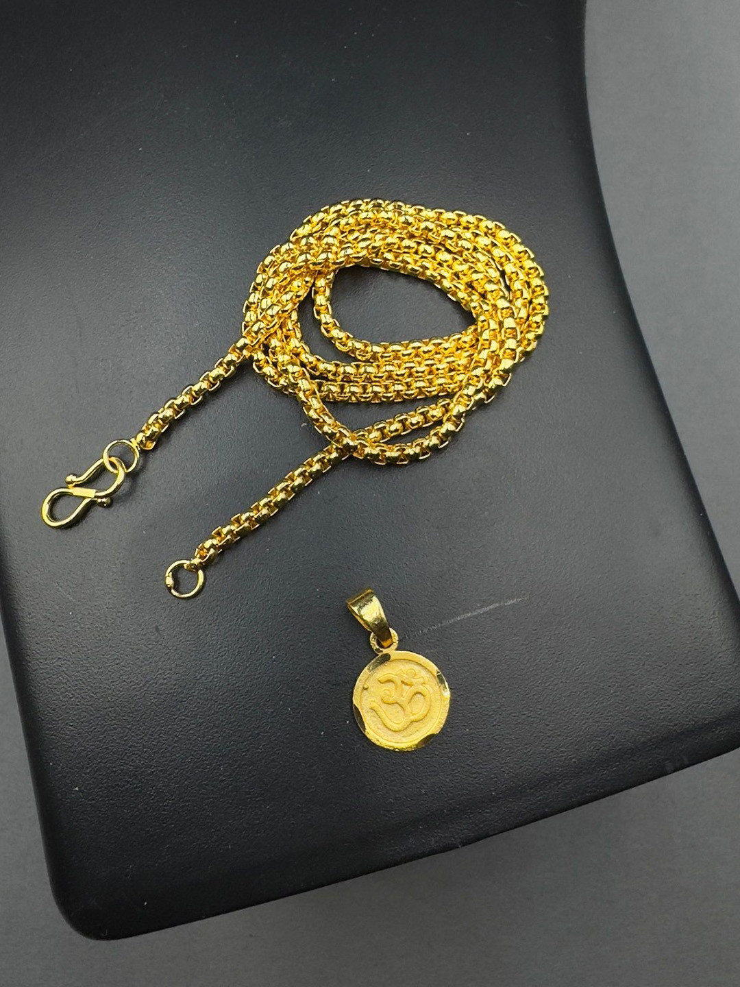 AKLINA Unisex Gold-Plated Contemporary Shaped Om Pendants With Chains