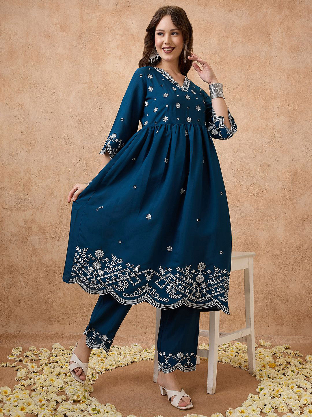 Globus Floral Embroidered Work V-Neck Scalloped Hem A-Line Kurta With Pants Festive Set