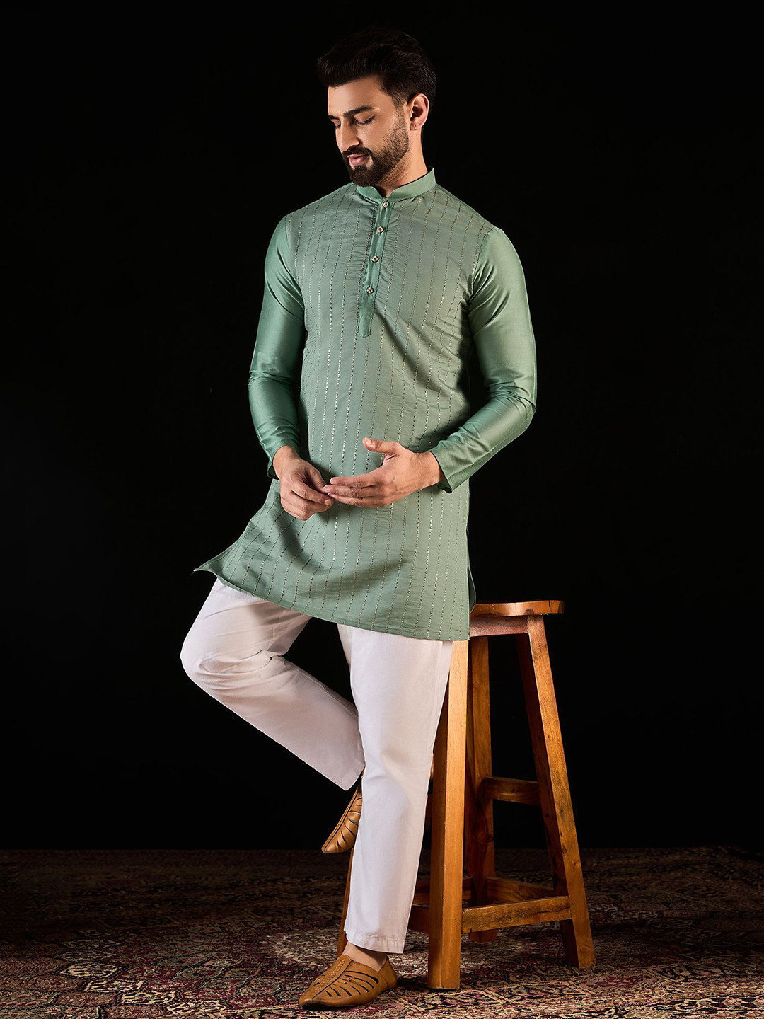 Anouk Green Geometric Sequence Embroidered Mandarina Collar straight Kurta