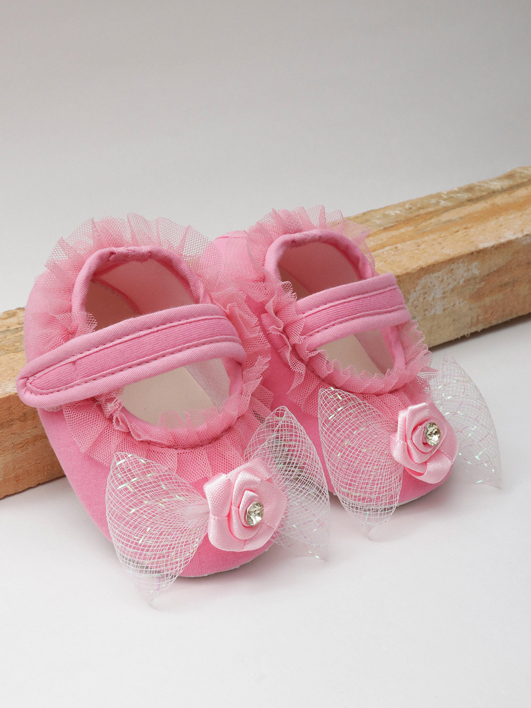 Daizy Girls Woven Design Daizy Booties with Shimmer Bow Slip-On Sneakers