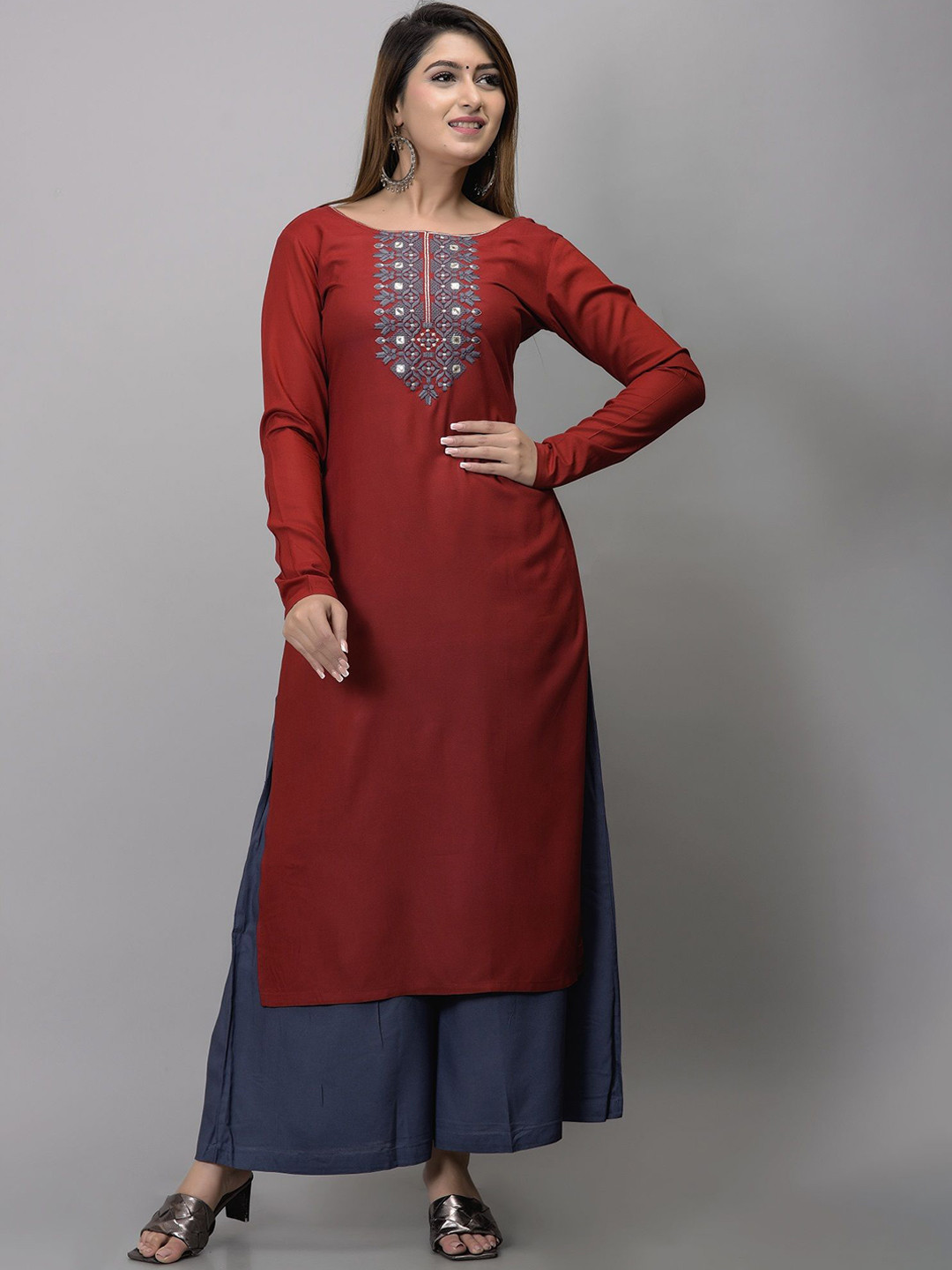 Clothy N Wave Floral Embroidered Thread Work Mandarin Collar Straight Kurta With Palazzos