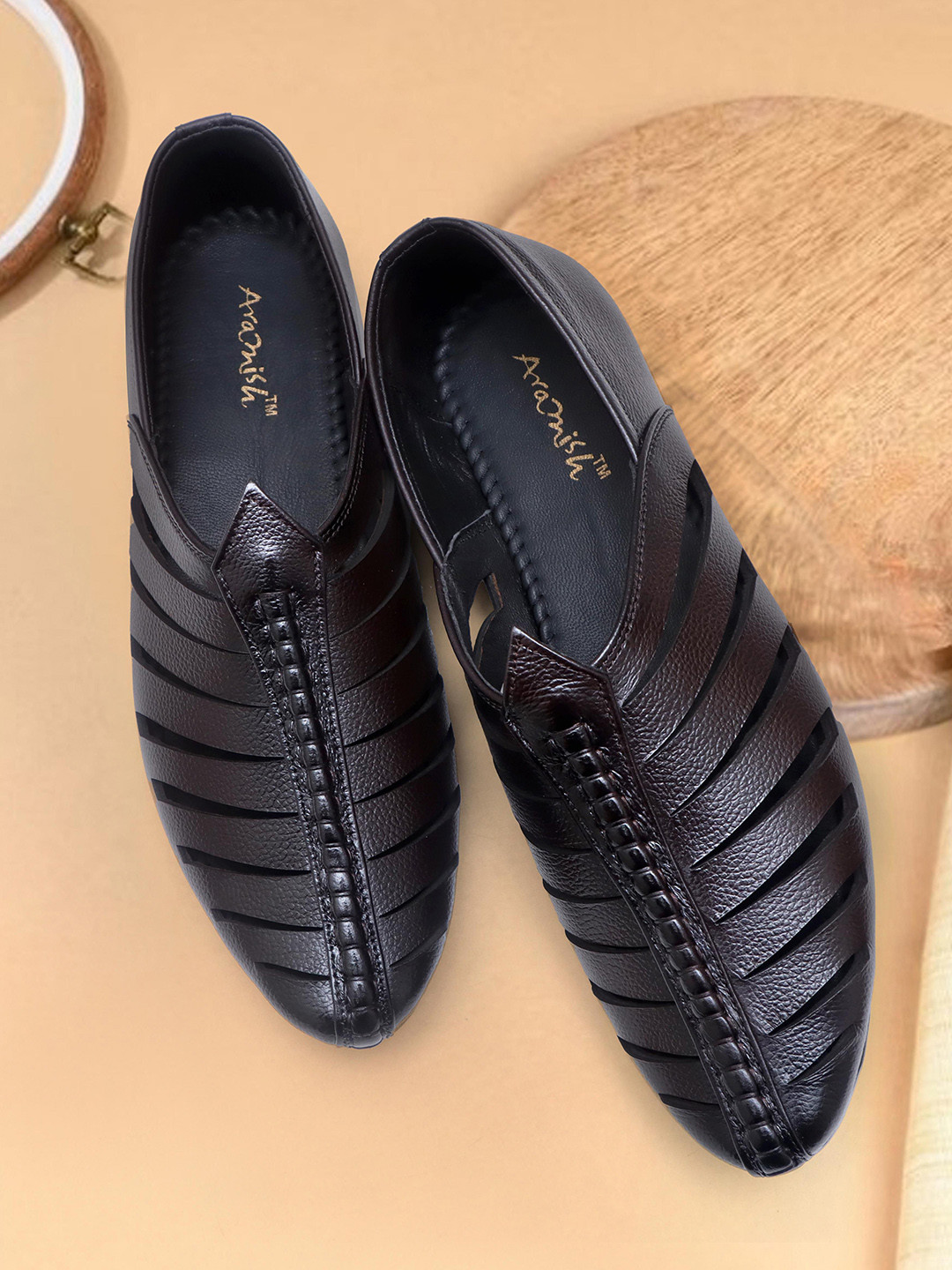 ARAMISH Men Perforations Leather Mojaris
