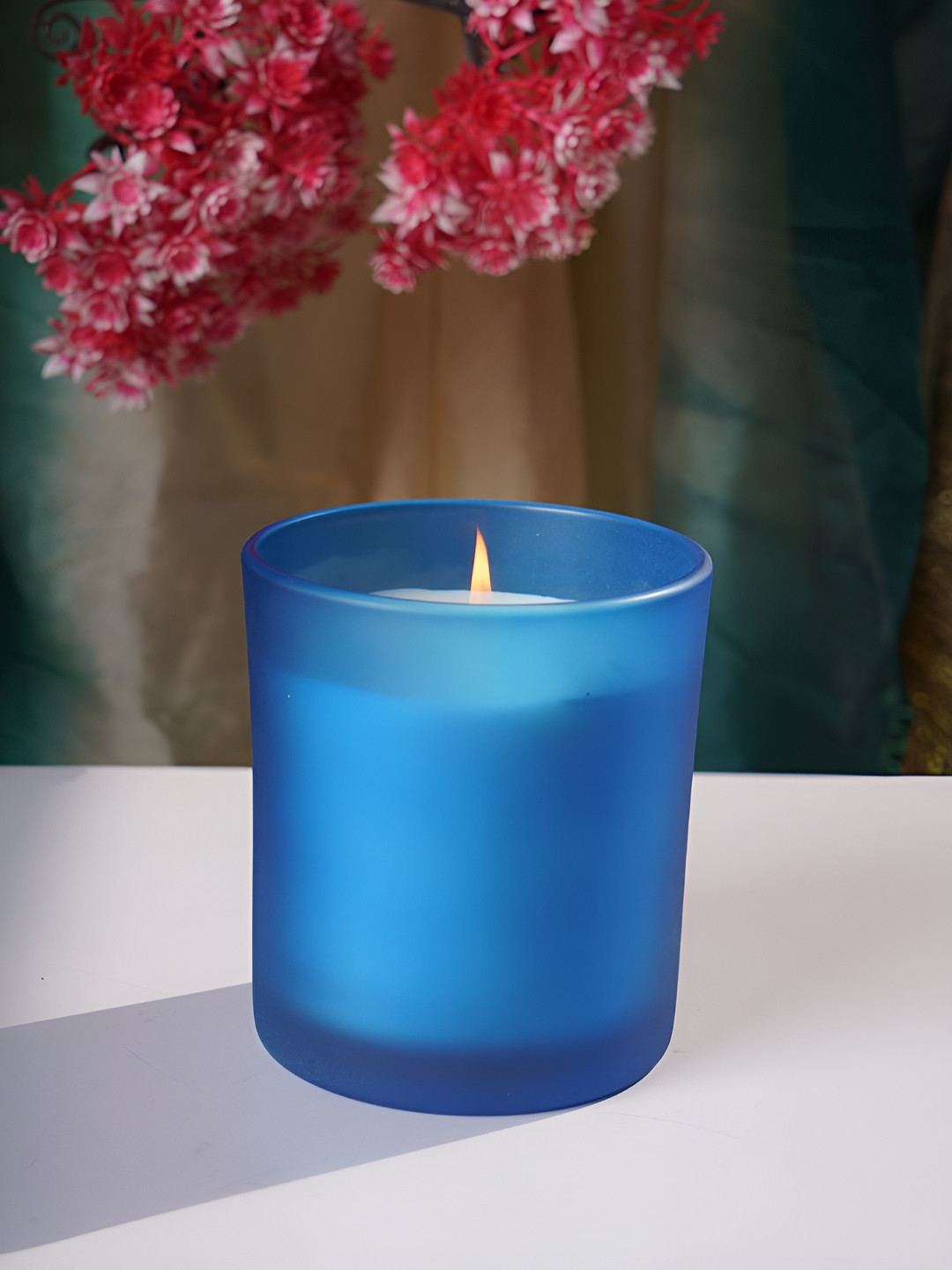 Aura Frosted Glass Big 9cd Scented 1 Wick Oud Solid Geometric Regular Jar Candles