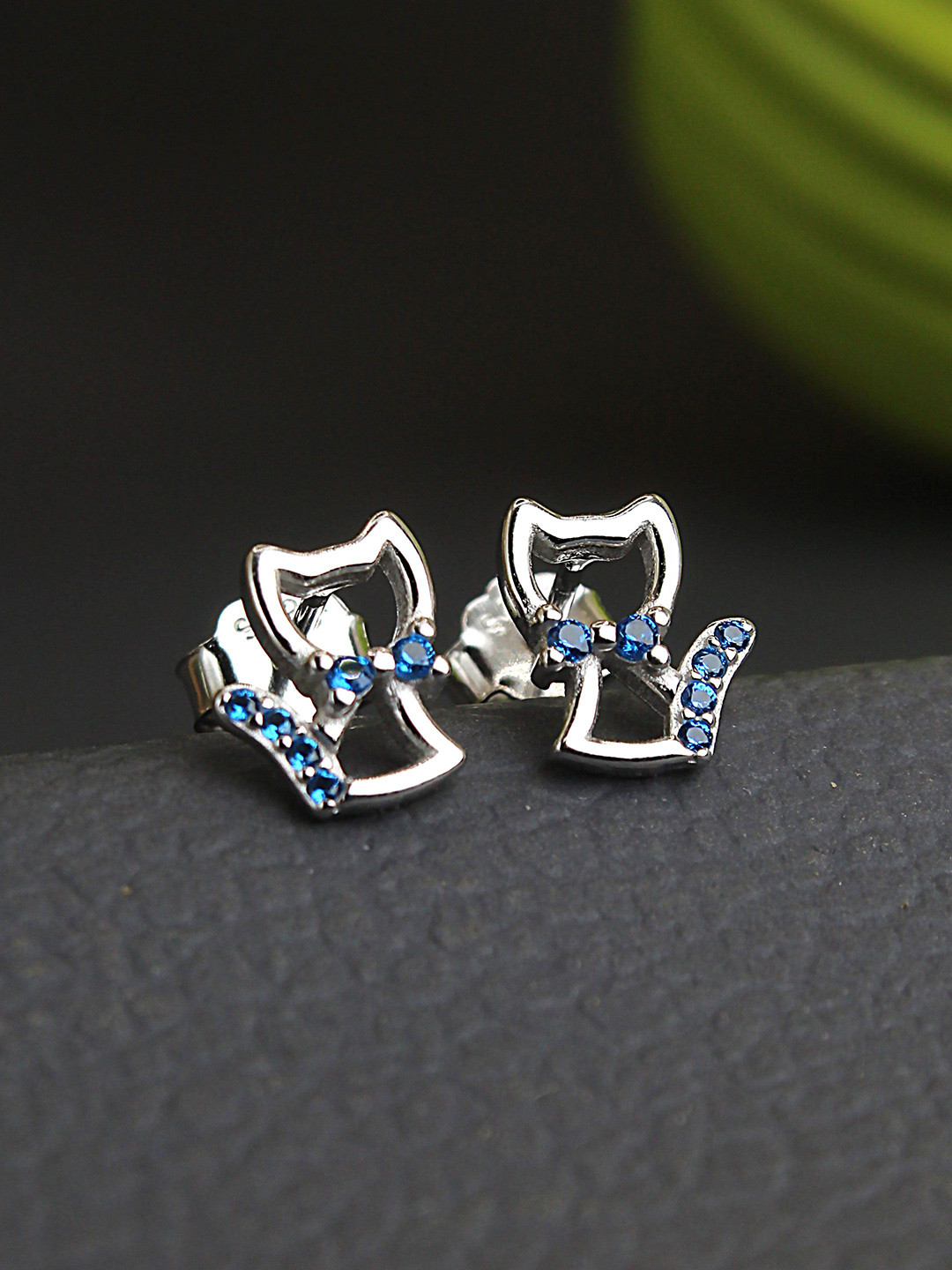 DEVASHREE 925 Sterling Silver Rhodium-Plated Blue Sapphire CZ Studded Cat Shaped Studs