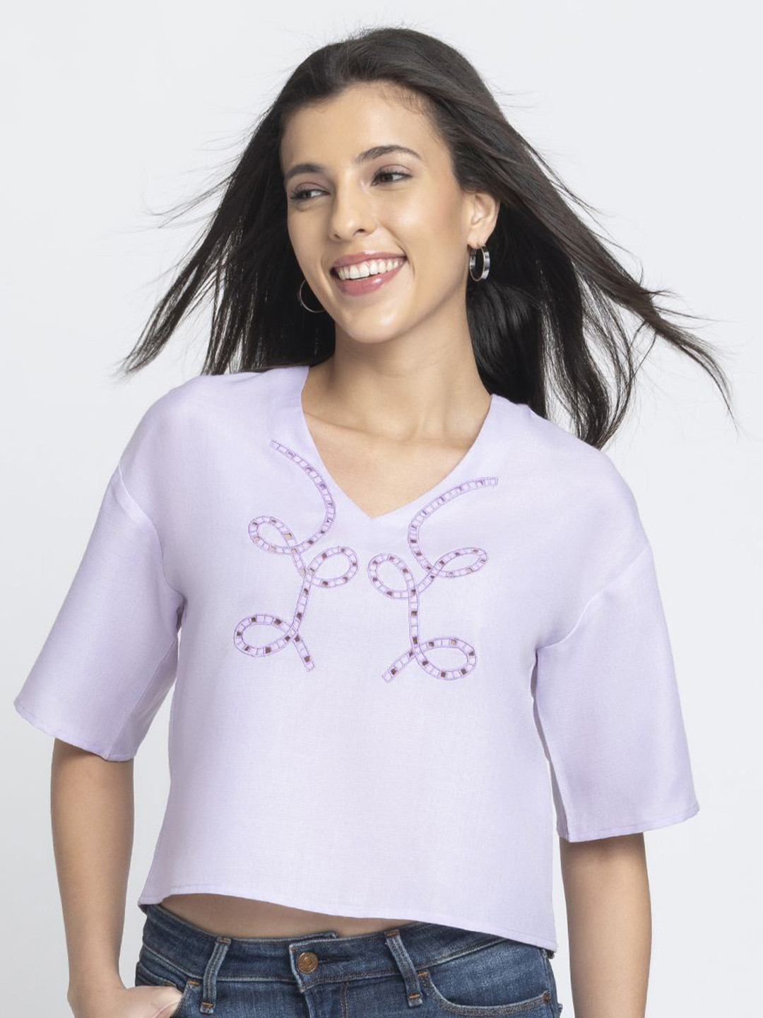 SHAYE Women Lavender V-Neck Embroidered Short Sleeves Casual Tops